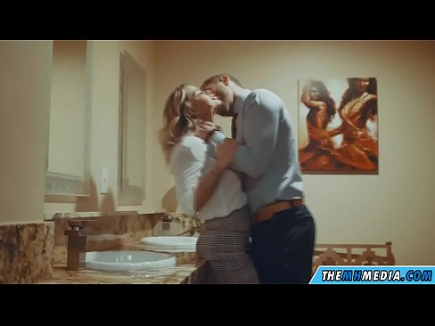 ❤️ Ko'krakli sarg'ish sizni jamoat hojatxonasida yo'ldan ozdirganda ❌ Super porno uz.passiveincome1.ru ❌️